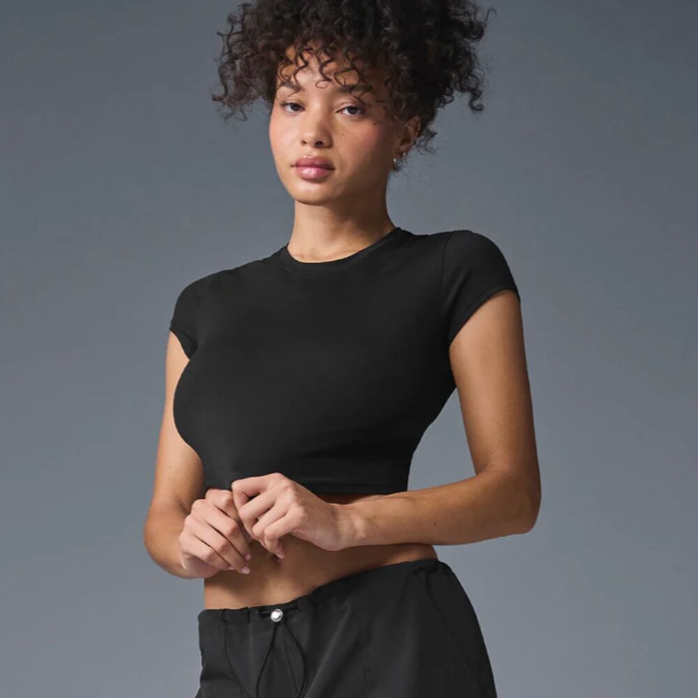 Alosoft black crop finesse short sleeve